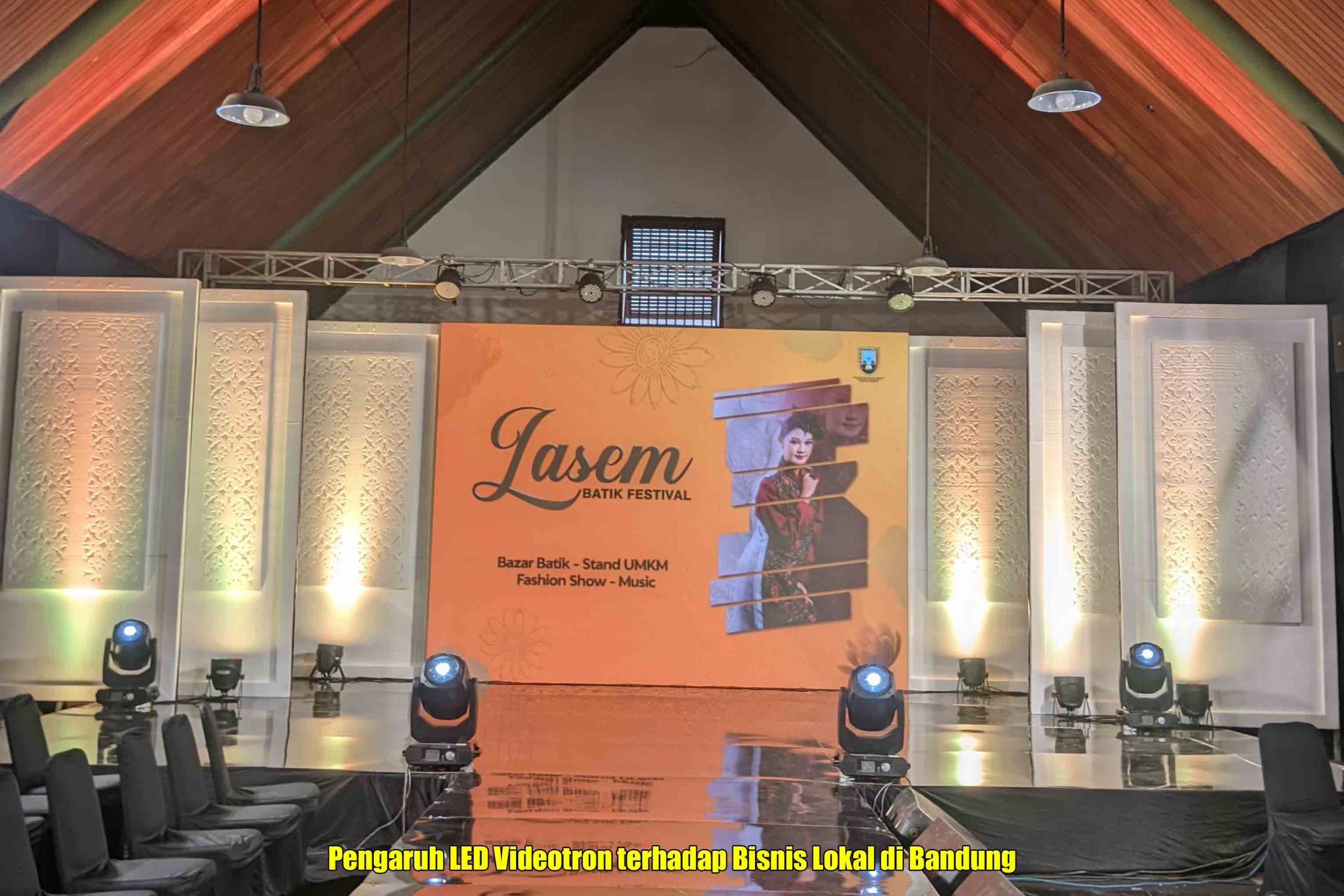 Pengaruh LED Videotron terhadap Bisnis Lokal di Bandung