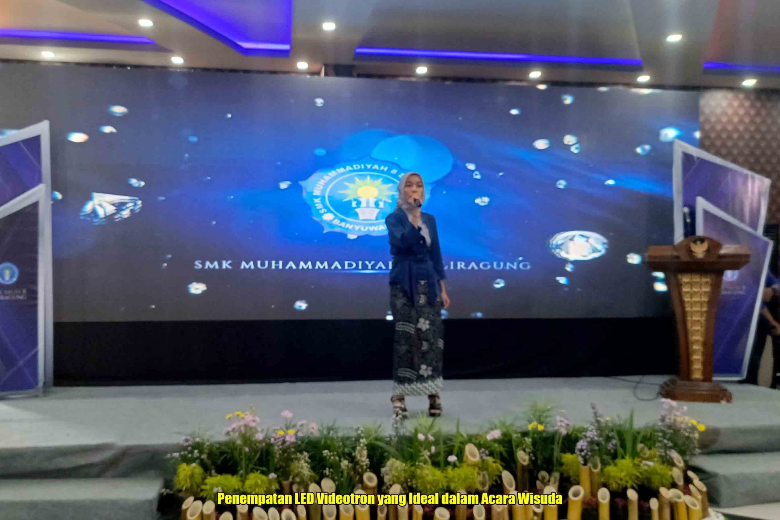 Penempatan LED Videotron yang Ideal dalam Acara Wisuda