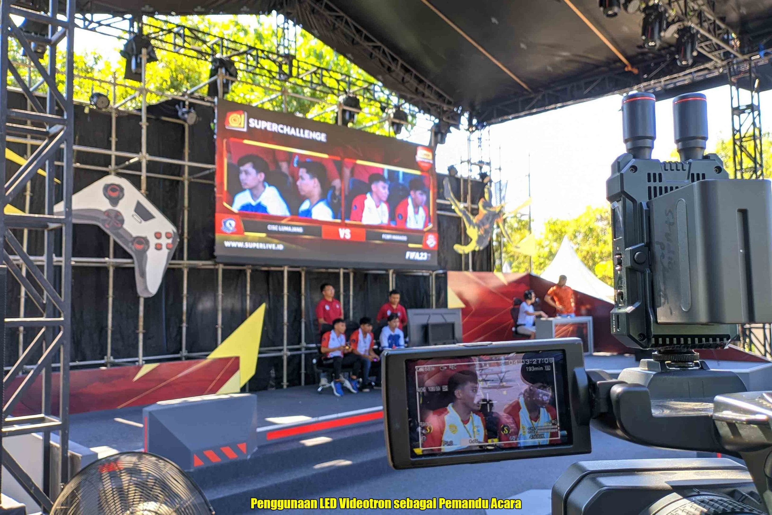 Penggunaan LED Videotron sebagai Pemandu Acara